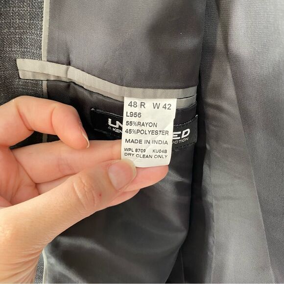 Unlisted Men’s Gray Suit Jacket size 48R - Picture 3 of 4